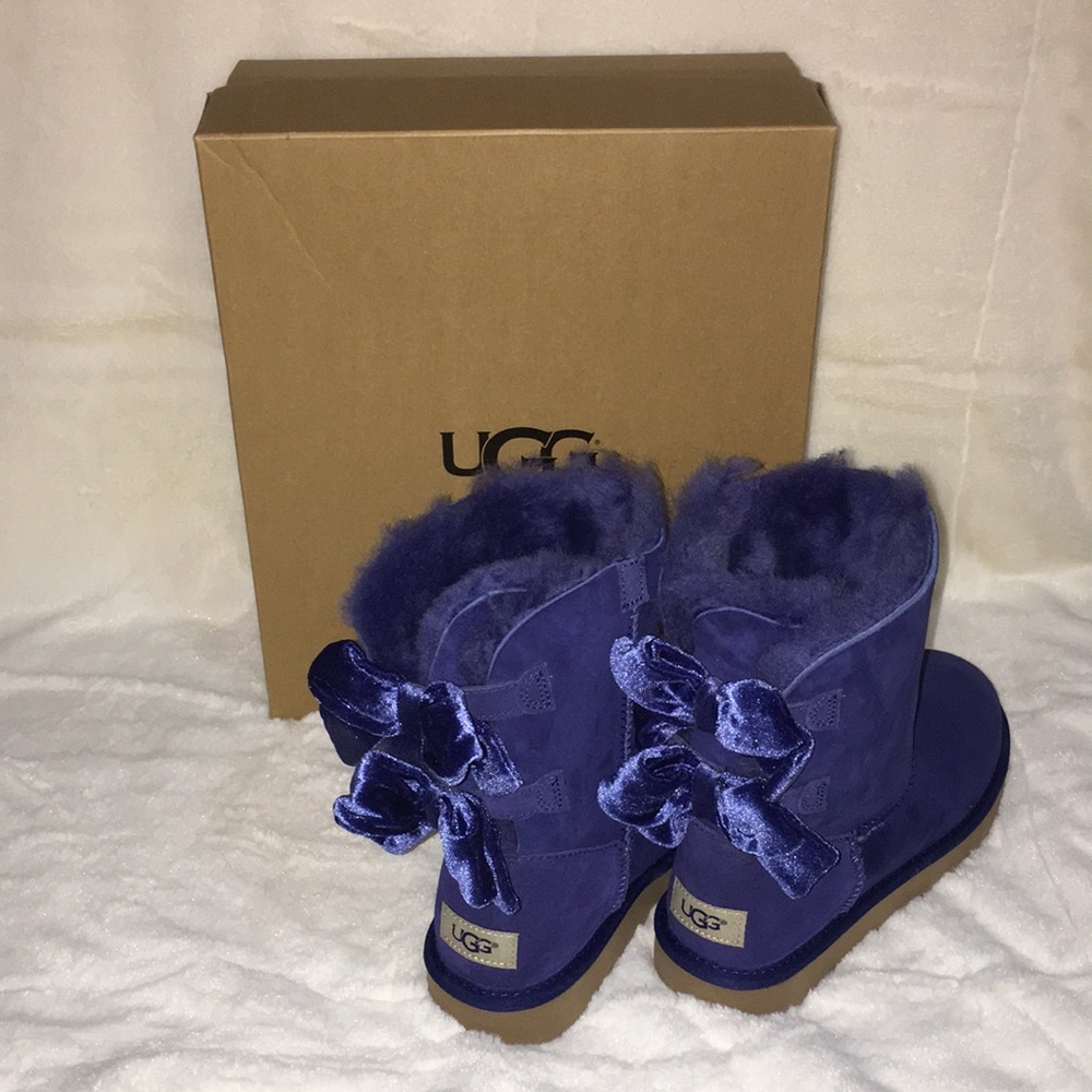 NIB Bailey Bow II Velvet Ribbon